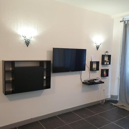 Appartement T2 Courte Duree Coup De Coeur Toute A 5 Minutes 생테티엔 외부 사진
